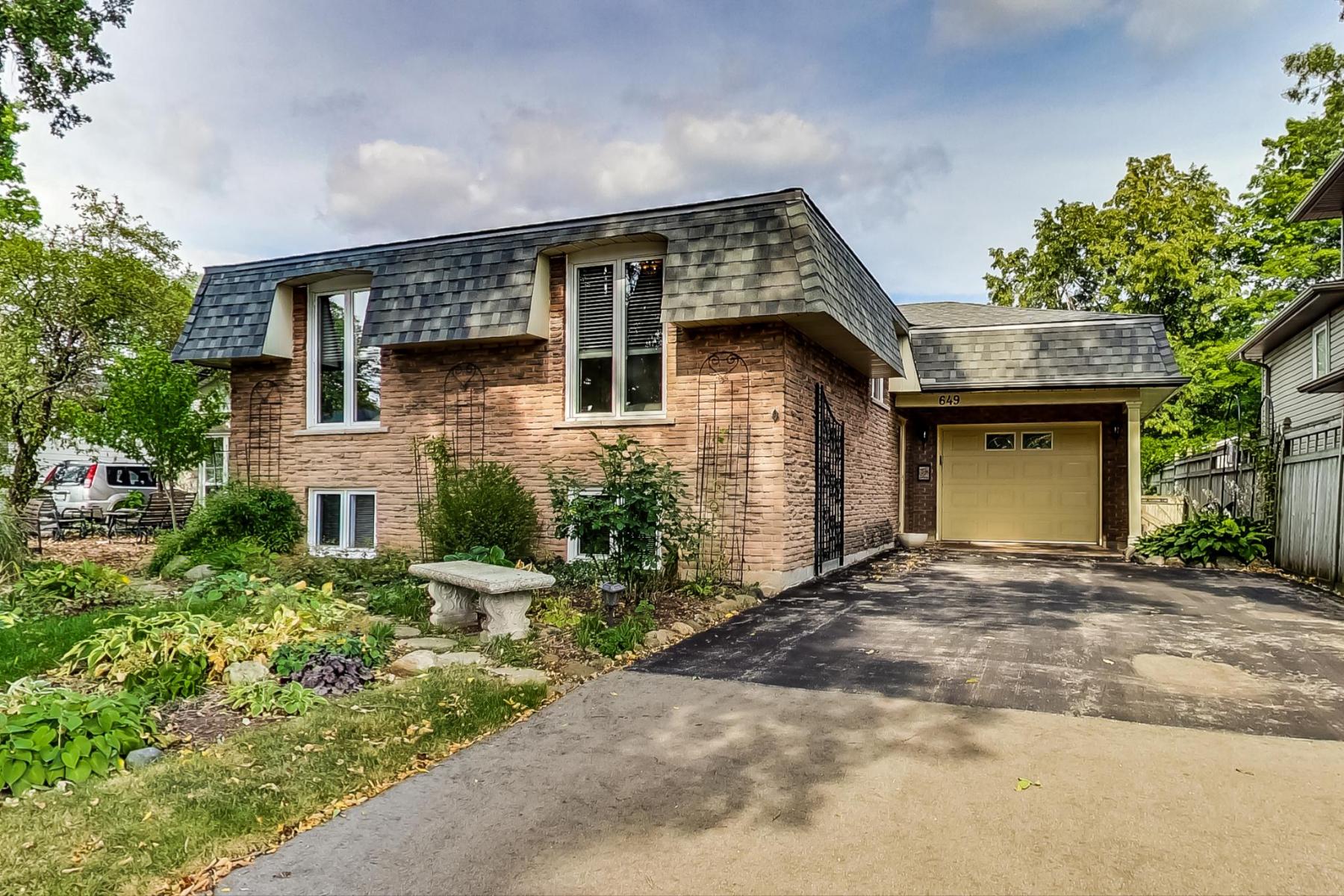 Home sold by Greg de Denus on Glen Moor, Hamilton
